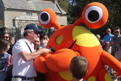 Mike interviewing Nipper the crab at Carisbrooke Castle on IOW day
